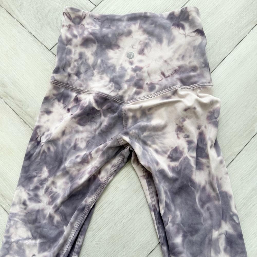 💜 RARE Lululemon Align Criss Cross Diamond Tie Dye Leggings - Picture 3 of 12